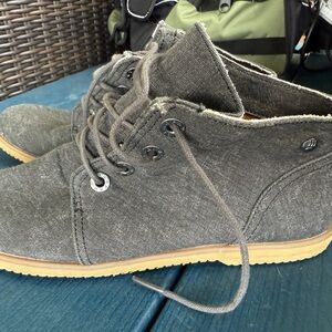 Bearpaw Women’s Booties Shoes Size 9